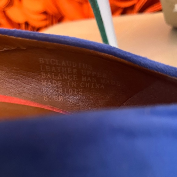 ❣️Boutique 9 Color Block Leather Pumps❣️ - Picture 8 of 10